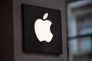 Gobierno del Reino Unido exige a Apple una puerta trasera para acceder a datos en la nube encriptados: Informe