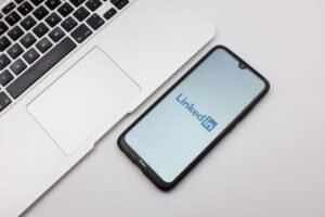 Nueva función de LinkedIn te motiva a contactar a personas en tu red