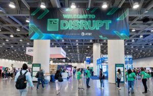 ¡Potencia la visibilidad de tu marca con una mesa de exhibición en TechCrunch Disrupt 2025!