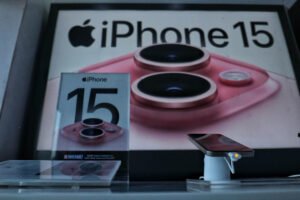 Trump ordena a CEO da Apple a parar de expandir a produção do iPhone na Índia